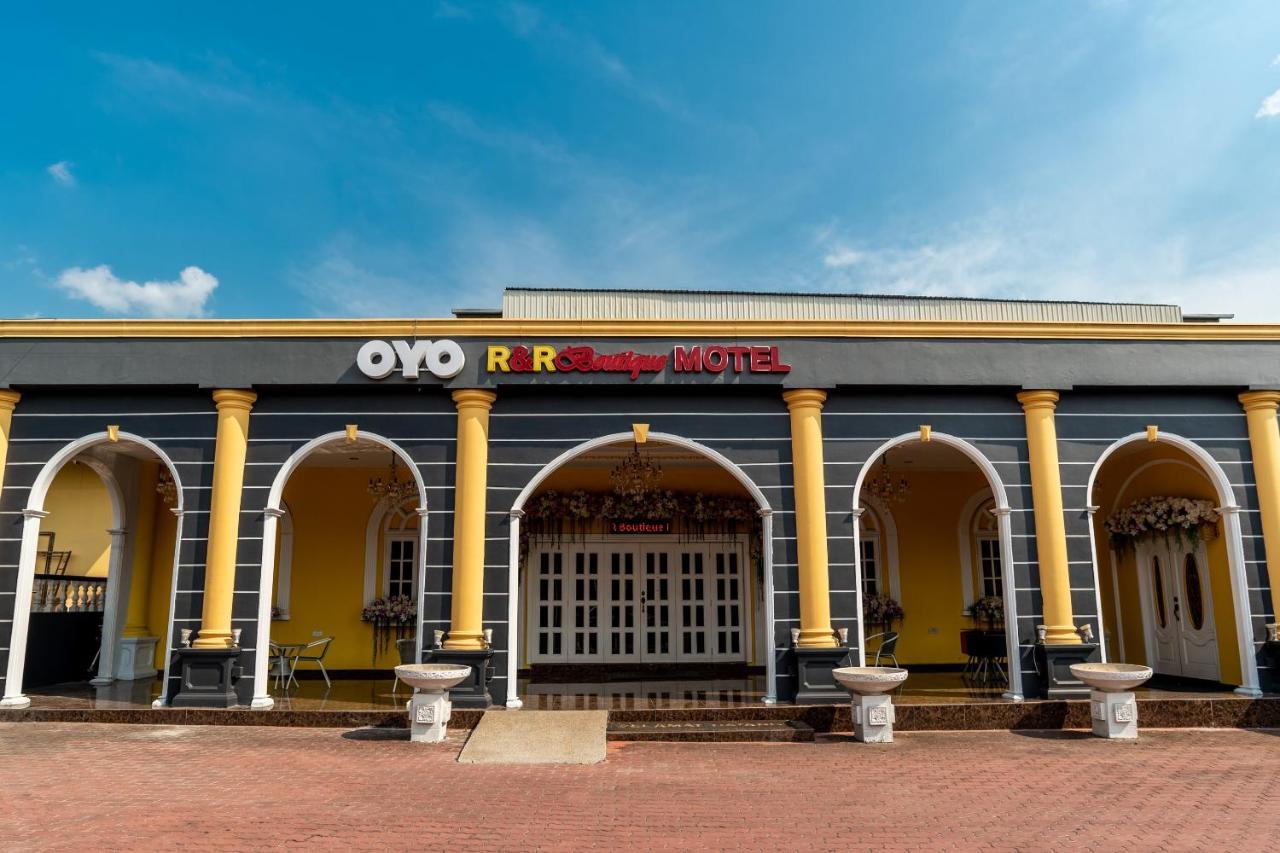 Oyo 1228 R & R Motel Johor Bahru Extérieur photo