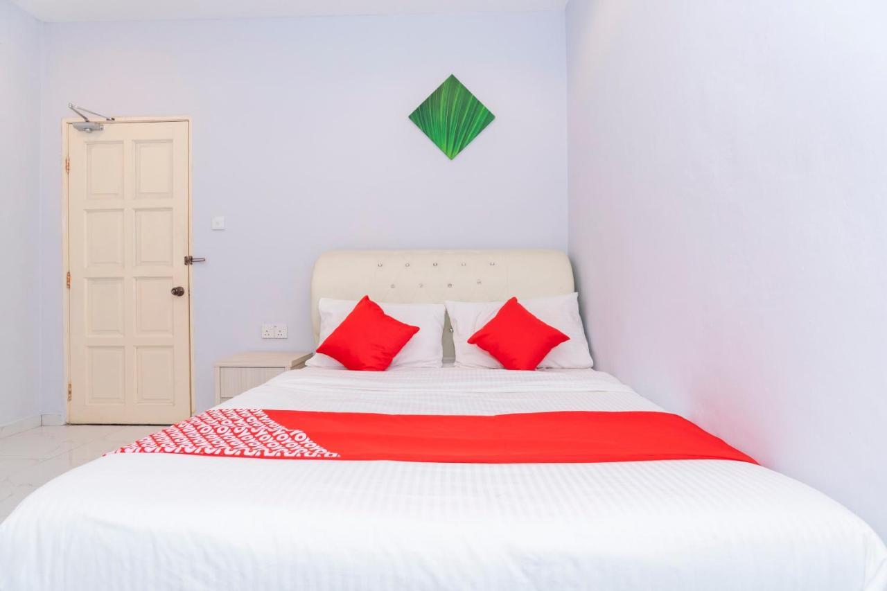 Oyo 1228 R & R Motel Johor Bahru Extérieur photo