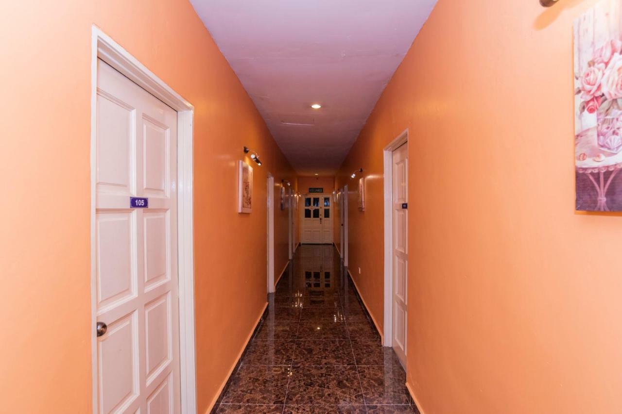 Oyo 1228 R & R Motel Johor Bahru Extérieur photo