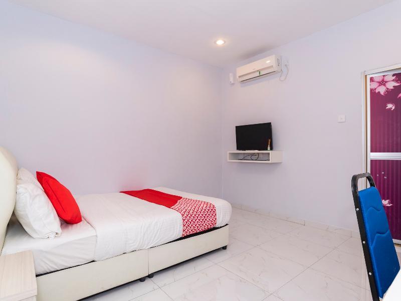 Oyo 1228 R & R Motel Johor Bahru Extérieur photo